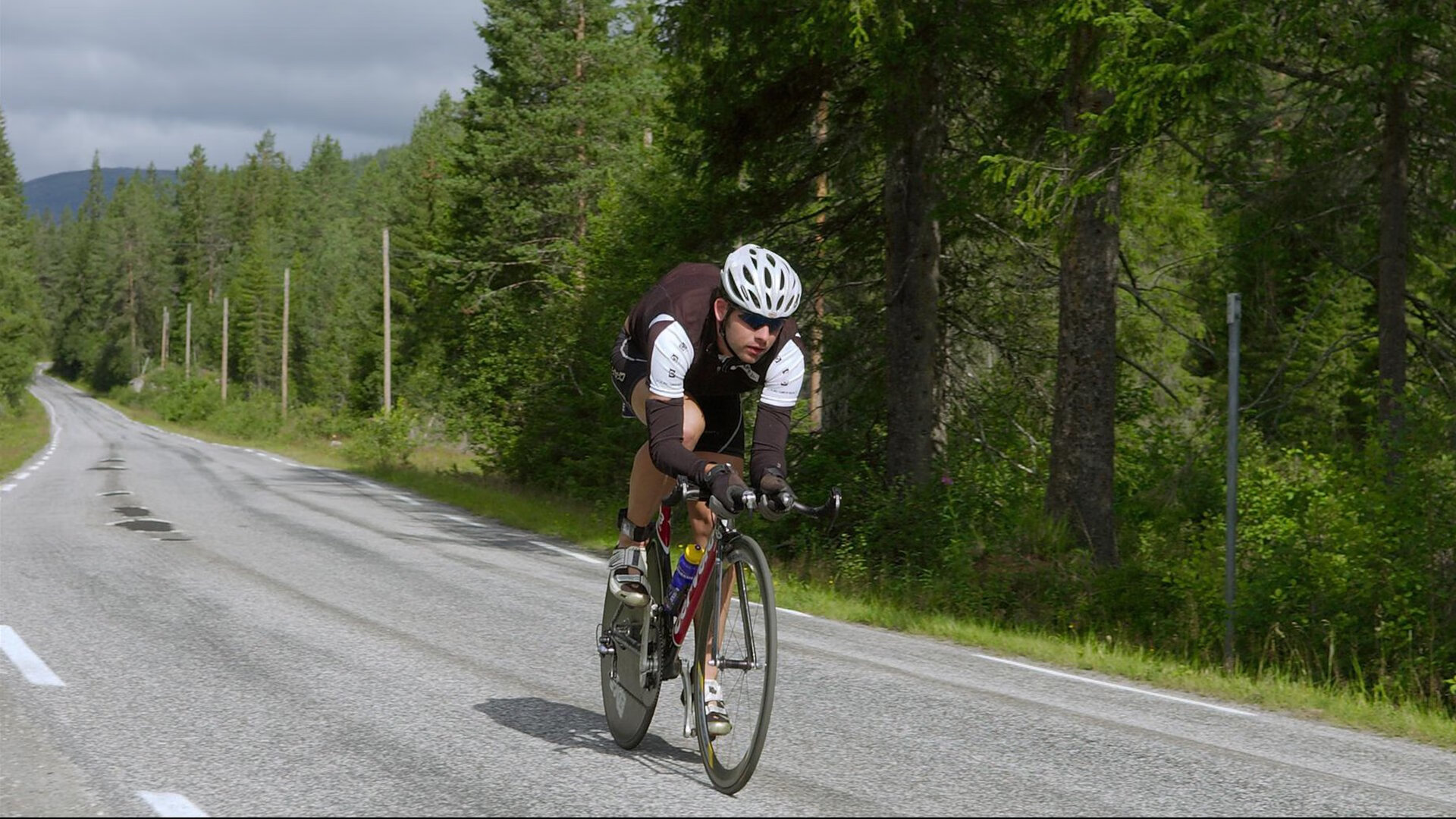 篮球运动装备研发智能化进程加快,篮球装备大全